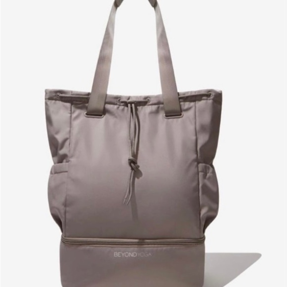 NWT Beyond Yoga Convertible Gym Bag - Birch